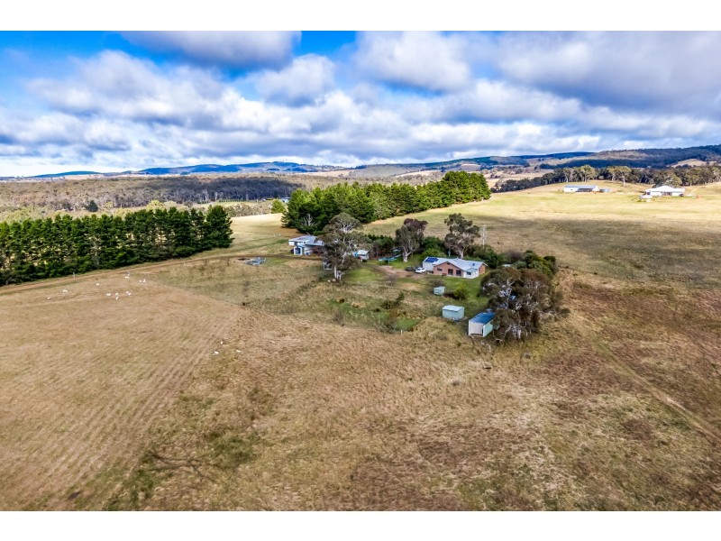 364 Thompsons Creek Road, Pipers Flat NSW 2847