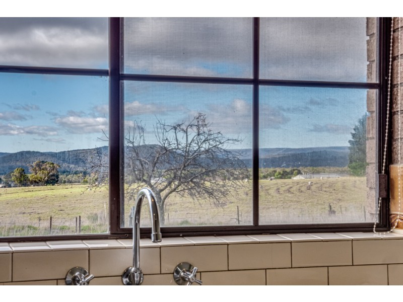 364 Thompsons Creek Road, Pipers Flat NSW 2847