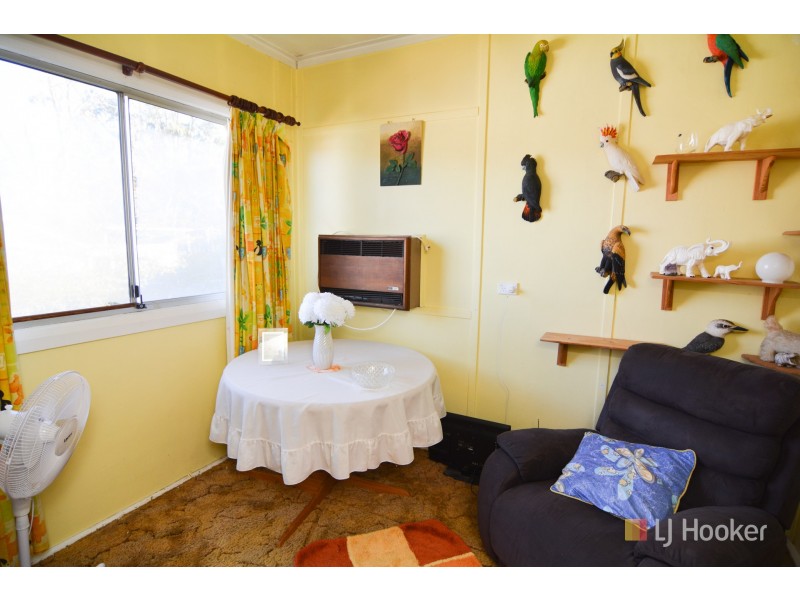 12 Sandford Avenue, Lithgow NSW 2790