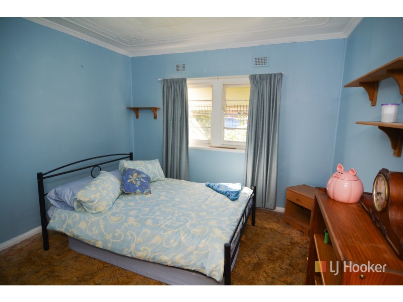12 Sandford Avenue, Lithgow NSW 2790