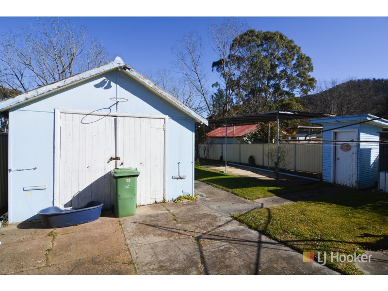 12 Sandford Avenue, Lithgow NSW 2790