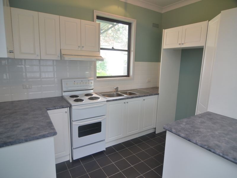 33 Stewart Street, Lithgow NSW 2790