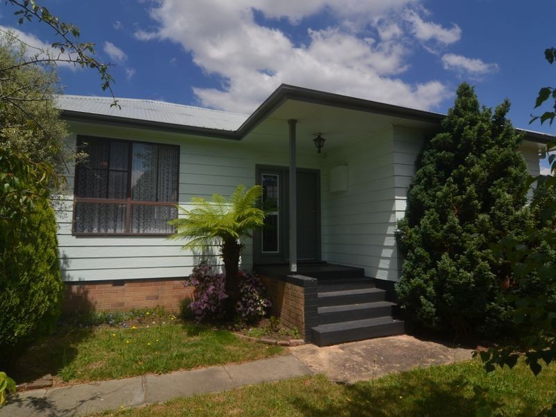 33 Stewart Street, Lithgow NSW 2790