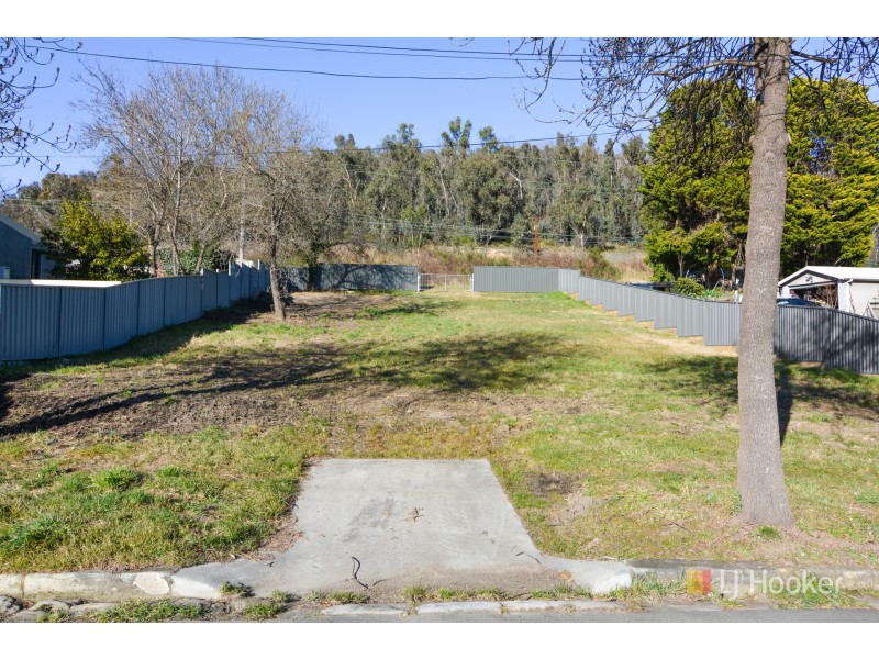 27 Bells Road, Lithgow NSW 2790