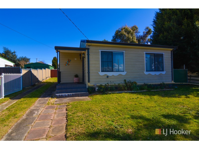 25 Musket Parade, Lithgow NSW 2790