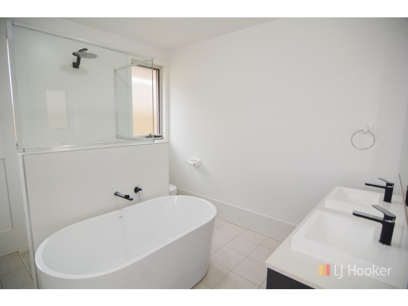 32 Henning Crescent, Wallerawang NSW 2845