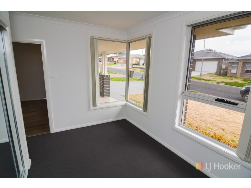 32 Henning Crescent, Wallerawang NSW 2845