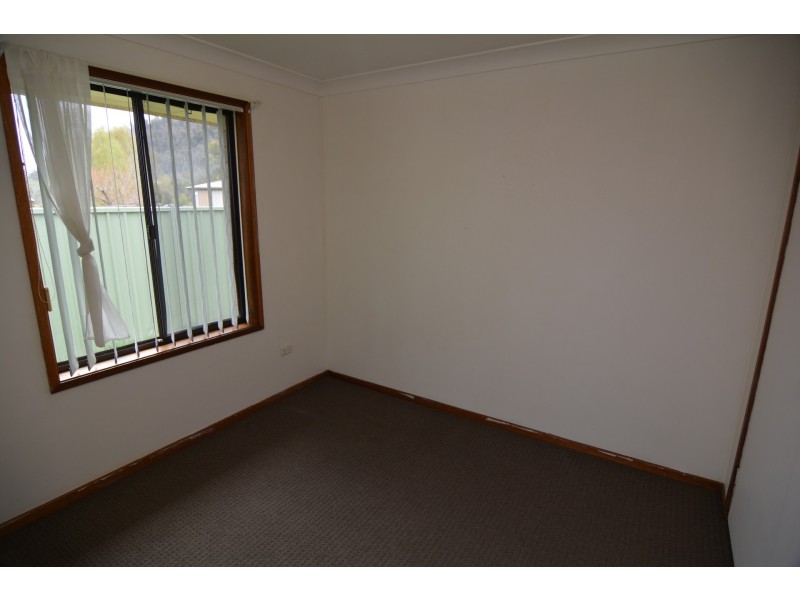 4/37 Atkinson Street, Lithgow NSW 2790