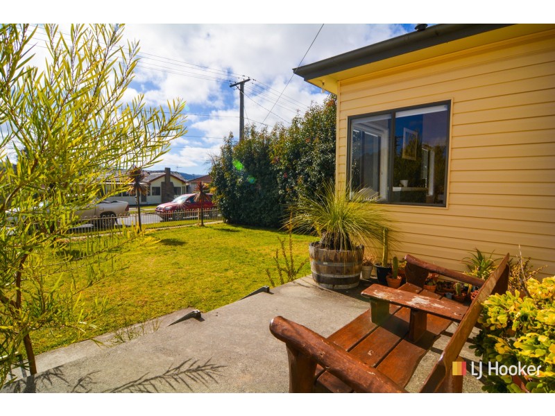 90 Rabaul Street, Lithgow NSW 2790