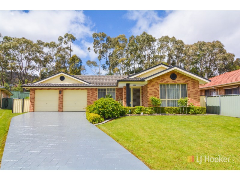 8 Mortlock Close, Lithgow NSW 2790