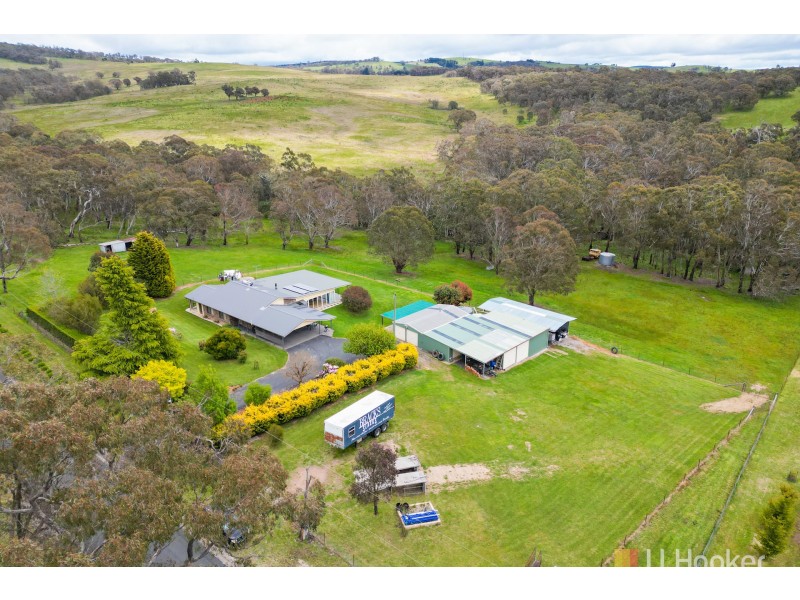 438 Thompsons Creek Road, Pipers Flat NSW 2847