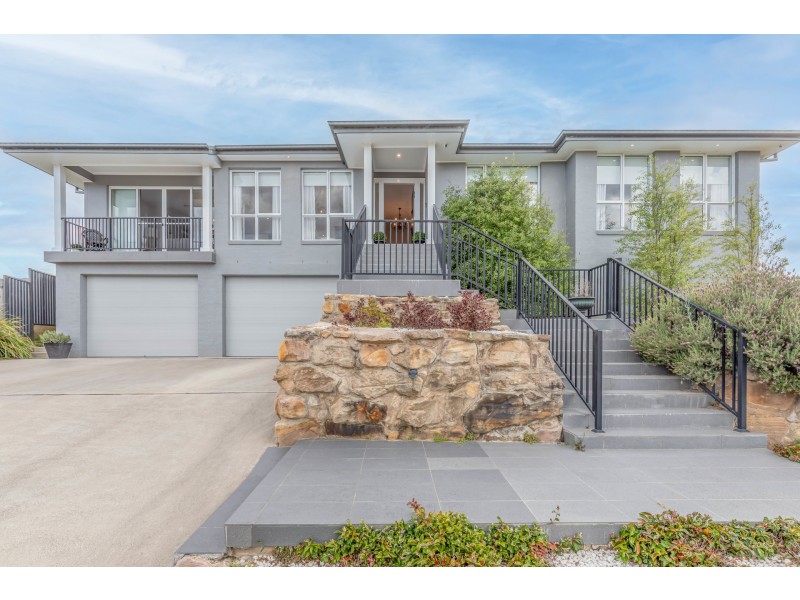 6 Shawcross Close, Lithgow NSW 2790