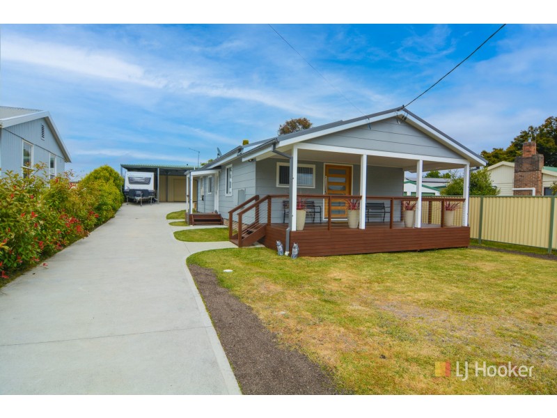 8 Finlay Avenue, Lithgow NSW 2790
