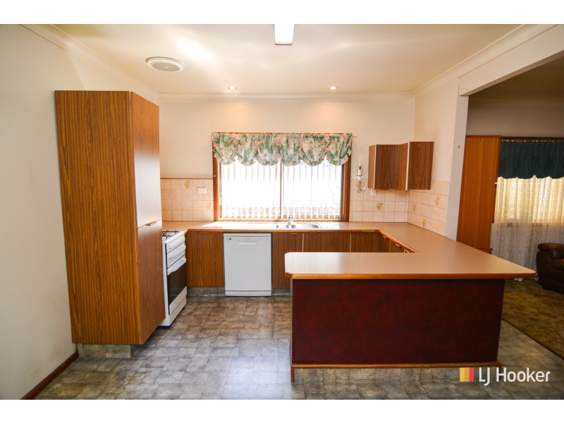 39 Enfield Avenue, Lithgow NSW 2790