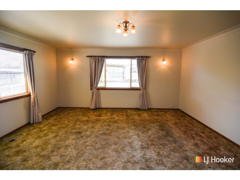 39 Enfield Avenue, Lithgow NSW 2790