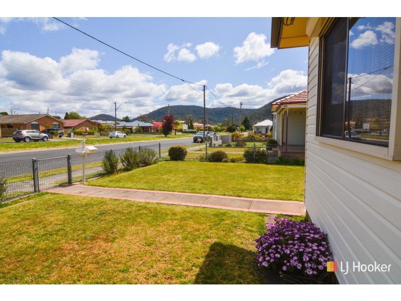 39 Enfield Avenue, Lithgow NSW 2790
