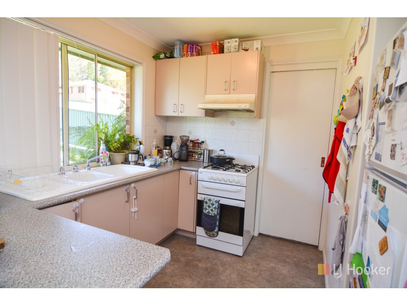 14B Wilton Close, Lithgow NSW 2790