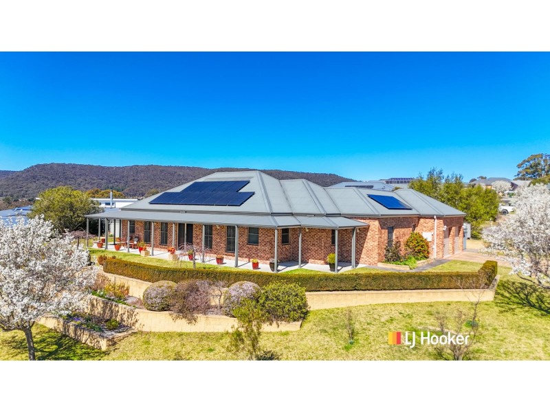39 Hillcrest Avenue, Lithgow NSW 2790
