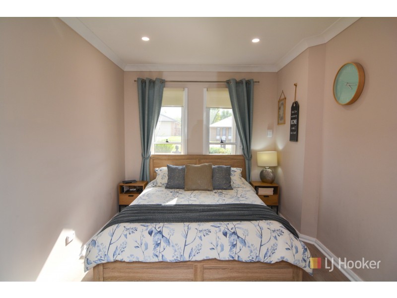 8 Henning Crescent, Wallerawang NSW 2845