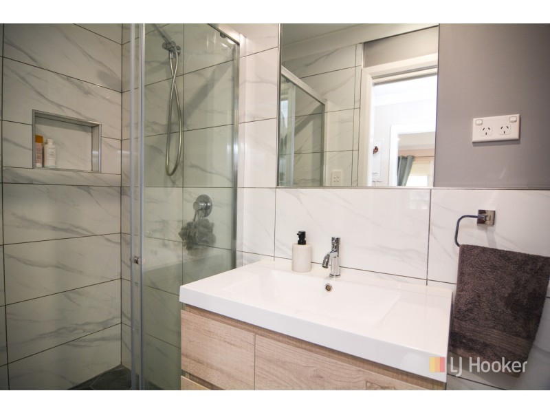 8 Henning Crescent, Wallerawang NSW 2845