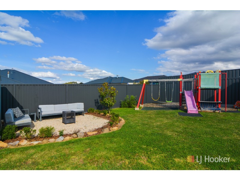 8 Henning Crescent, Wallerawang NSW 2845