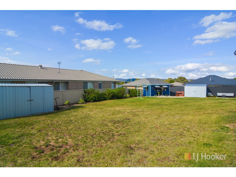 8 Henning Crescent, Wallerawang NSW 2845