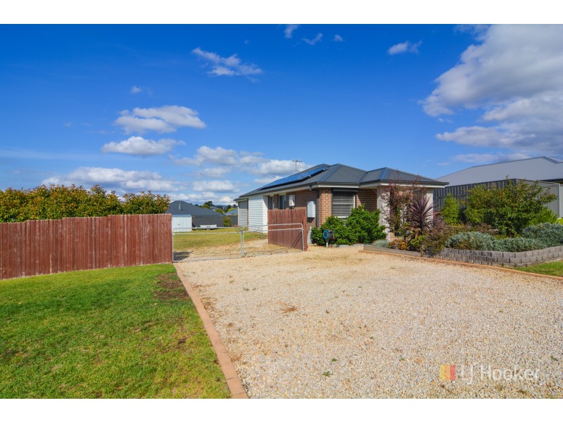 8 Henning Crescent, Wallerawang NSW 2845