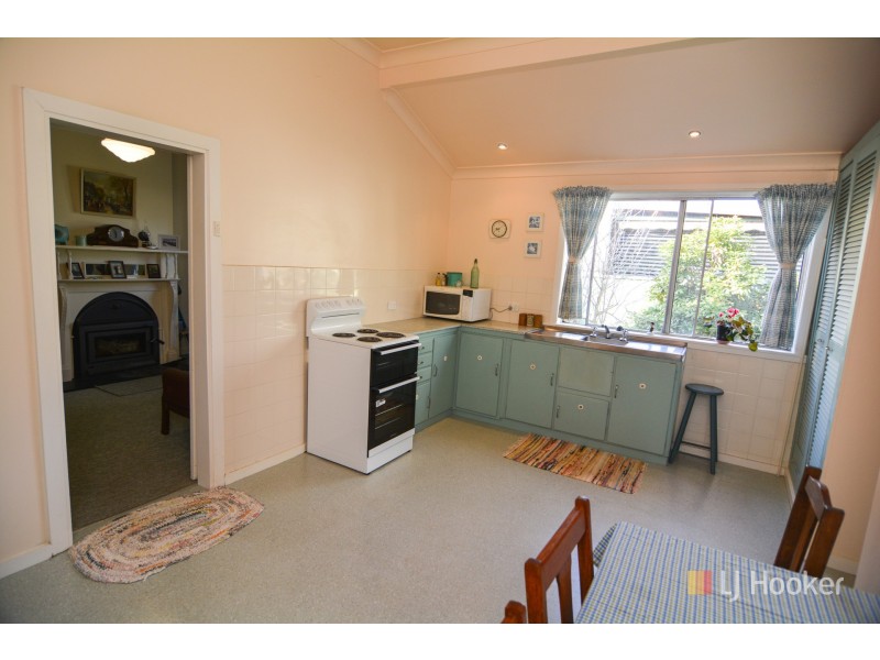13 Chifley Road, Lithgow NSW 2790
