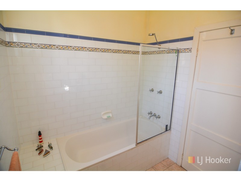 13 Chifley Road, Lithgow NSW 2790