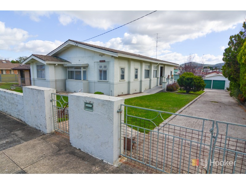 99 Martini Parade, Lithgow NSW 2790