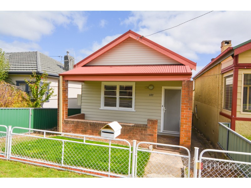 107 Martini Parade, Lithgow NSW 2790