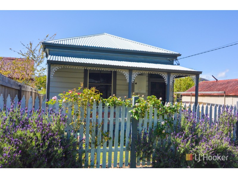 13 Geordie Street, Lithgow NSW 2790