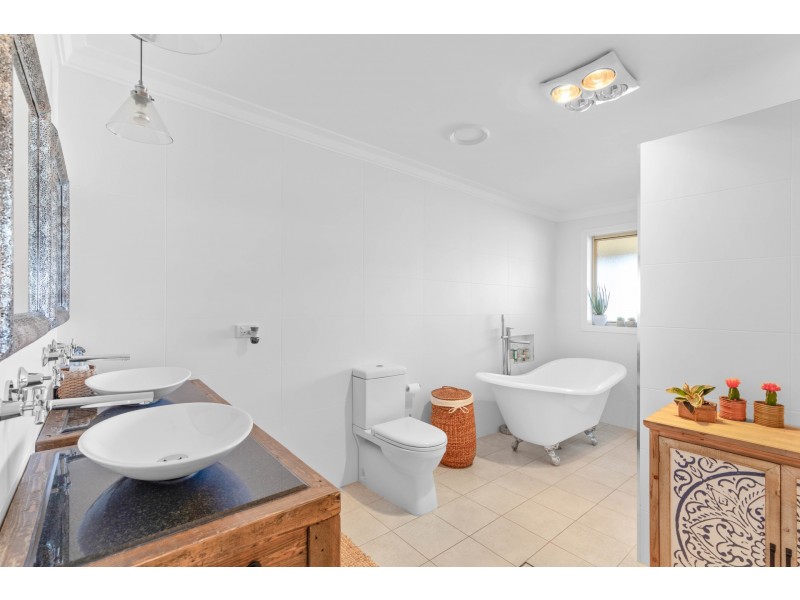 72 Reserve Road, Marrangaroo NSW 2790