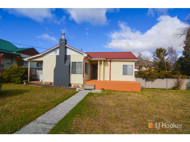 8 Amiens Street, Lithgow NSW 2790