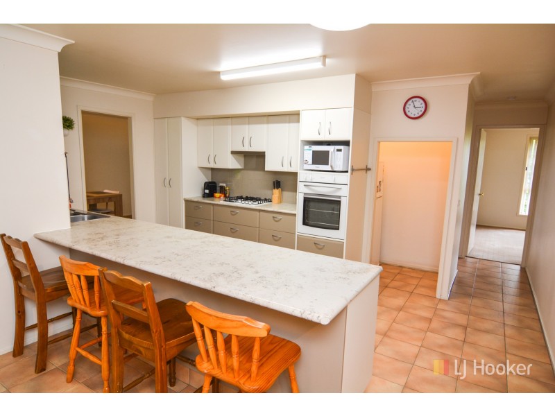 15 Blackett Drive, Wallerawang NSW 2845