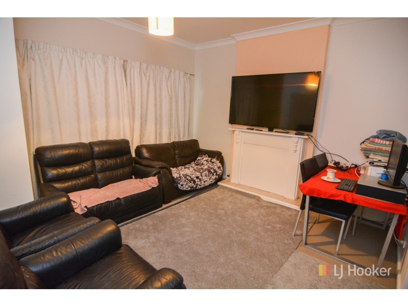 27 Hume Avenue, Wallerawang NSW 2845