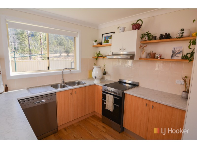 26 Crane Road, Lithgow NSW 2790