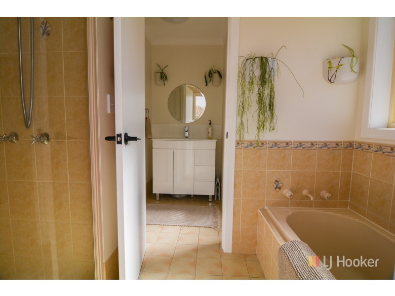 26 Crane Road, Lithgow NSW 2790