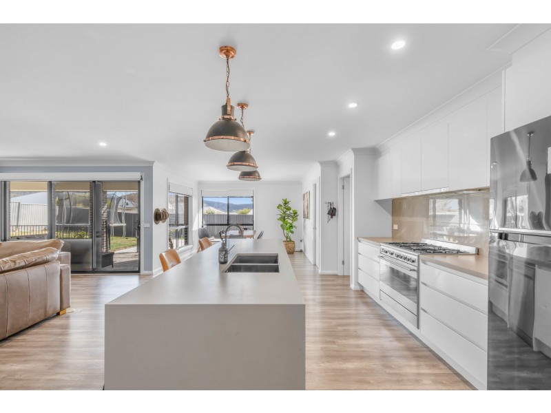 34 James O’Donnell Drive, Lithgow NSW 2790