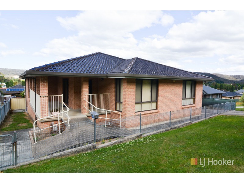 20 Hepburn Street, Lithgow NSW 2790