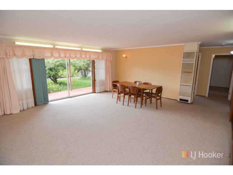74 Rifle Parade, Lithgow NSW 2790