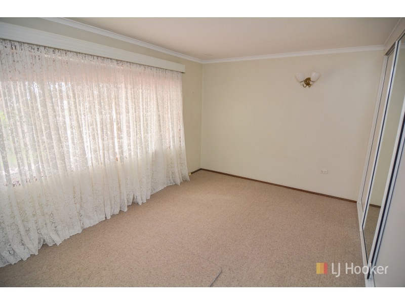 74 Rifle Parade, Lithgow NSW 2790