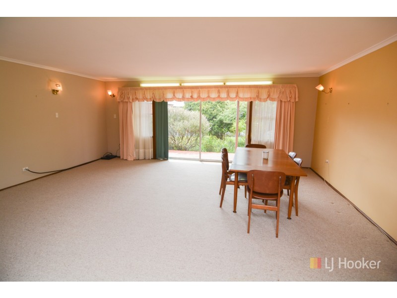 74 Rifle Parade, Lithgow NSW 2790