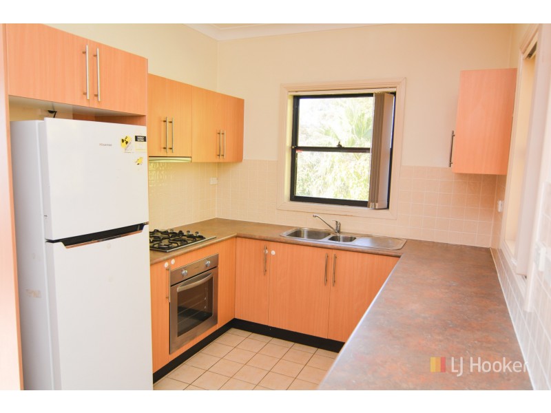 8/4 Hill Street, Lithgow NSW 2790