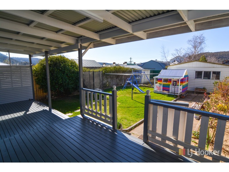11 Academy Street, Lithgow NSW 2790