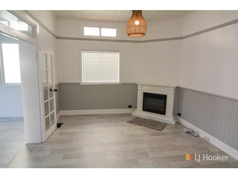 11 Academy Street, Lithgow NSW 2790