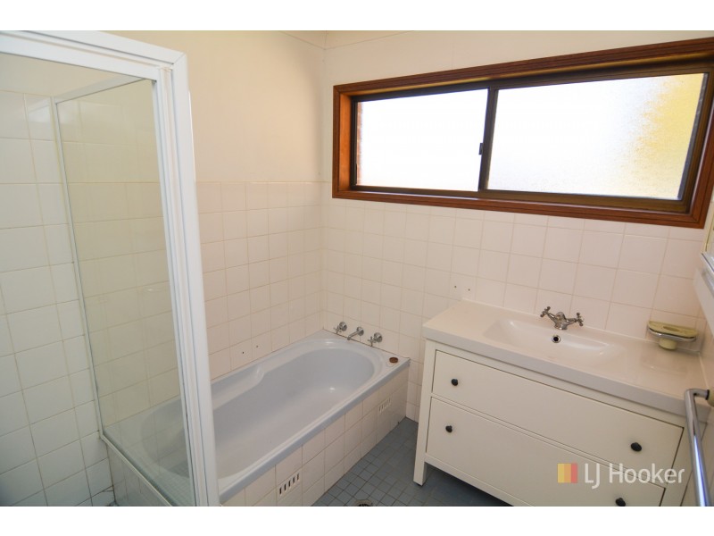 16 Heffernan Place, Lithgow NSW 2790