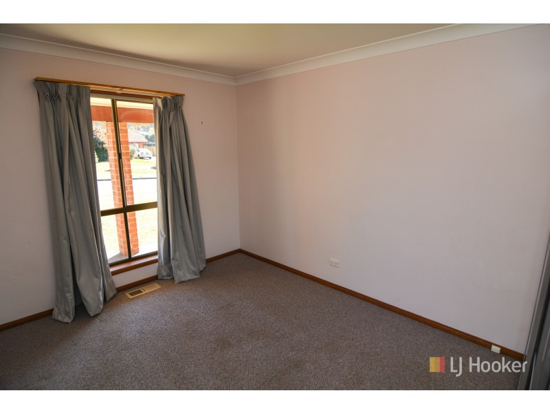 16 Heffernan Place, Lithgow NSW 2790