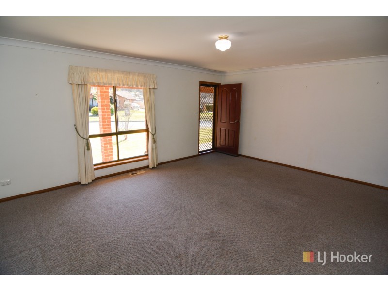 16 Heffernan Place, Lithgow NSW 2790