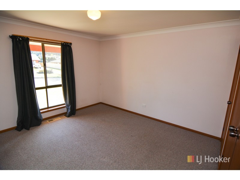 16 Heffernan Place, Lithgow NSW 2790